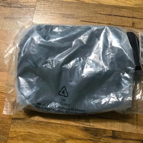 Lululemon clean lines • black Large - Picture 3 of 8